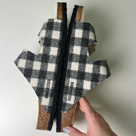 Birkenstock Mens Arizona Plaid Black White Shearling Wool Sandal 11 - Picture 5 of 9